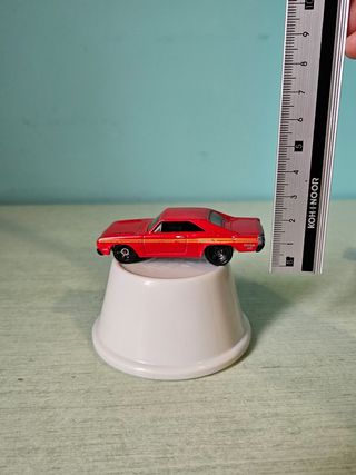 2 Hot Wheels - 69 pontiac GTO e Chrysler