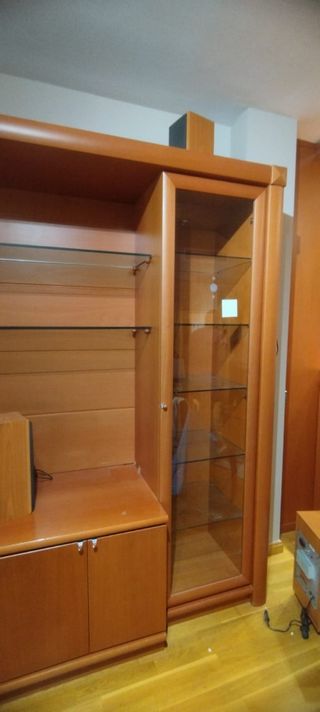 Mueble de pared y cajonera de salón