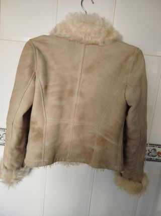 Cazadora mujer de piel de ovino, talla M.
