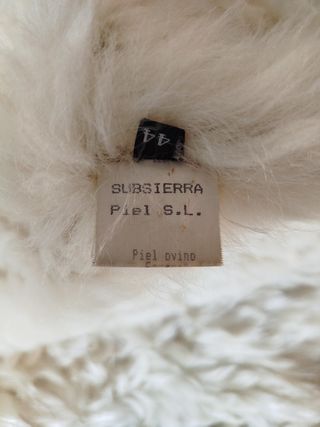 Cazadora mujer de piel de ovino, talla M.