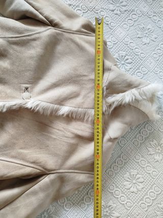 Cazadora mujer de piel de ovino, talla M.