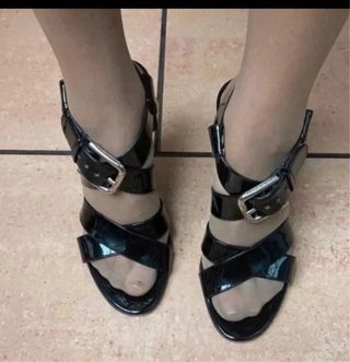 Sandalia dolce gabanna talla 37 impecable