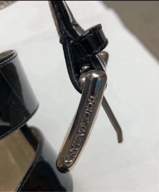 Sandalia dolce gabanna talla 37 impecable