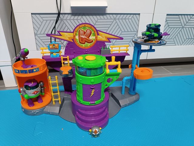 Superthings Laboratorio kaboom