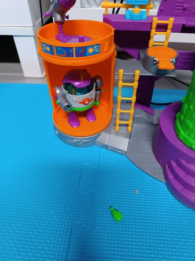 Superthings Laboratorio kaboom