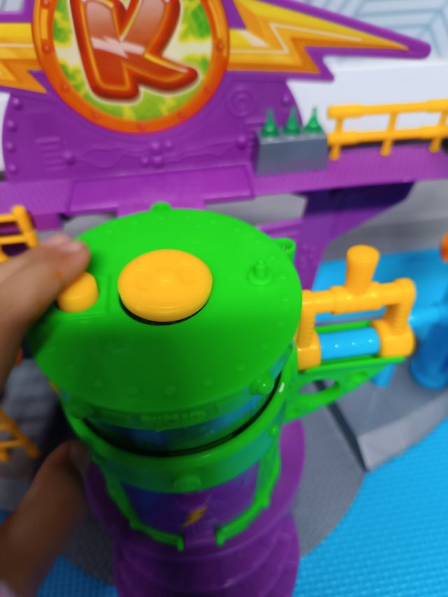 Superthings Laboratorio kaboom