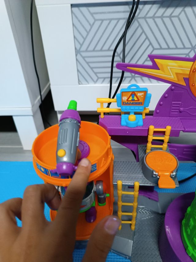 Superthings Laboratorio kaboom