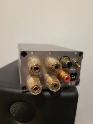 Aplificador Trends Audio Potencia de salida: 2×1