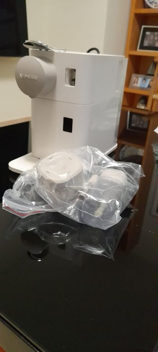 Cafetera nespresso con calentador leche