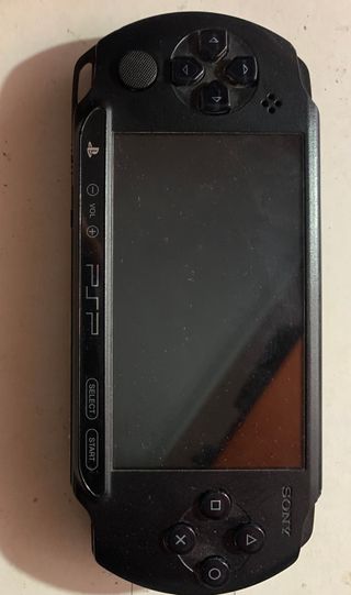 PSP(PlayStation Portable) y Funda Incluida