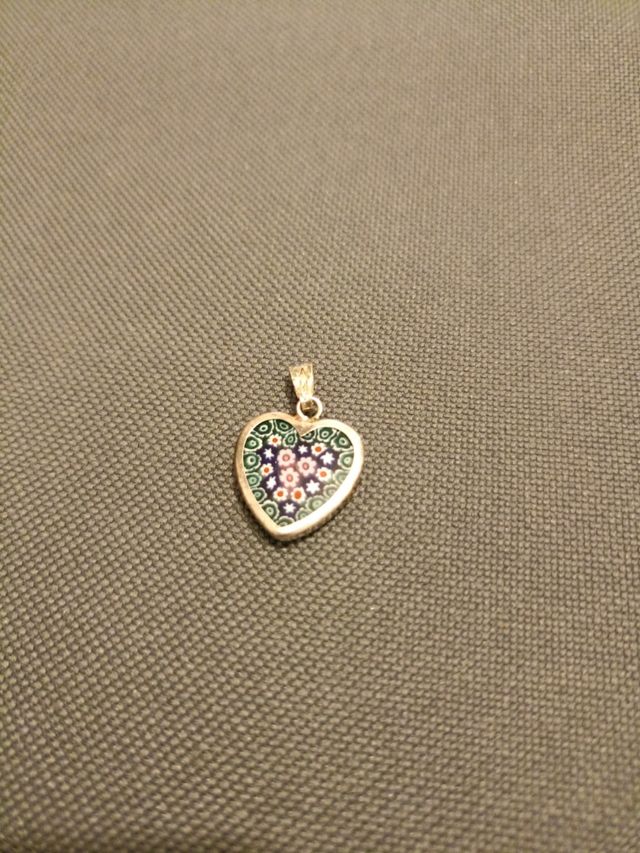 Piccoli pendenti a forma di cuore