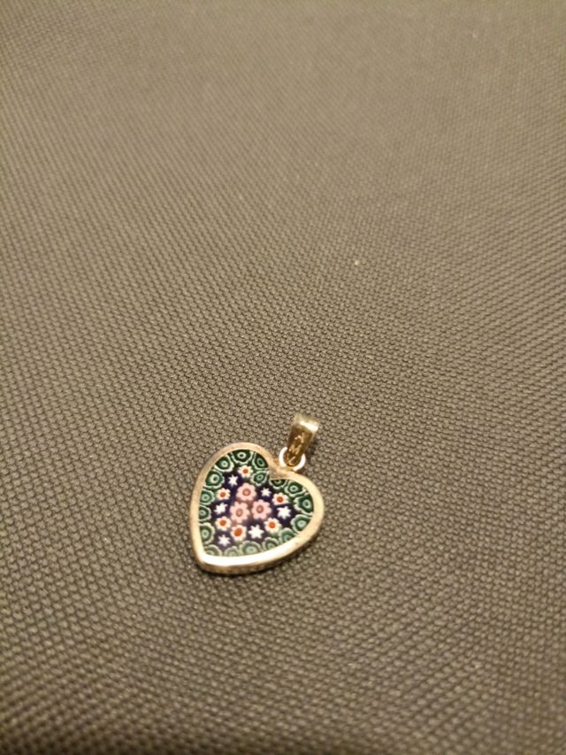 Piccoli pendenti a forma di cuore