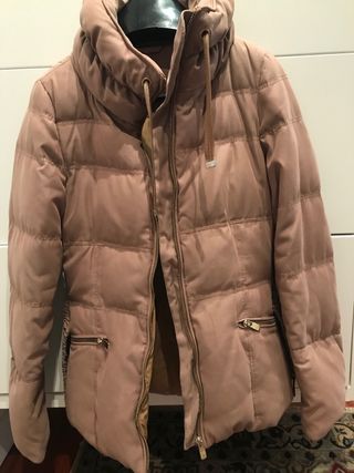 Psrka acolchada, beis talla S con capucha