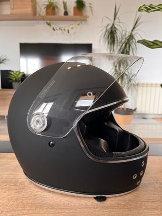 Casco moto integral negro vintage