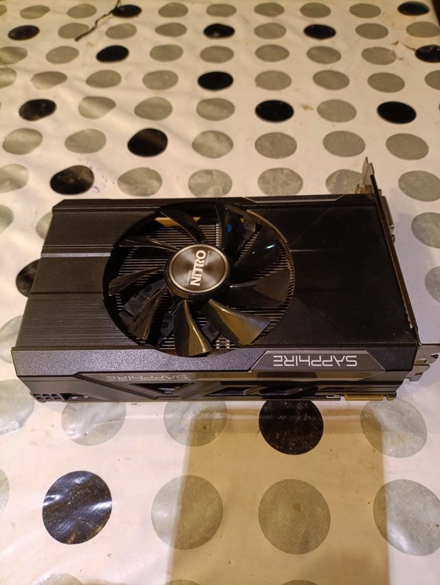 R7 370 2GB + HD5770 LEER