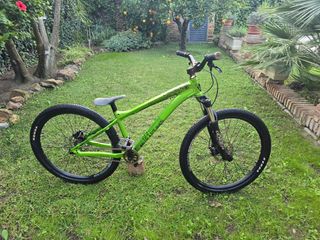 Bicicleta Dirt Jumper Lapierre Rapt 2.2