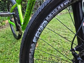 Bicicleta Dirt Jumper Lapierre Rapt 2.2