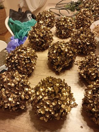 12 BOLAS 15circunferencia5 FLORES Y PUPURRI