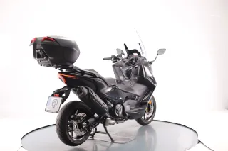 YAMAHA T-MAX 560 TECH 2024