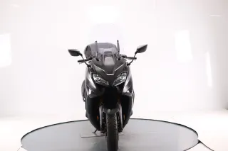 YAMAHA T-MAX 560 TECH 2024