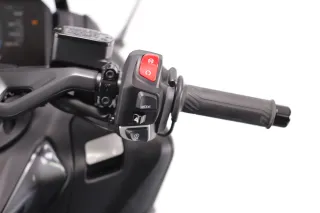 YAMAHA T-MAX 560 TECH 2024