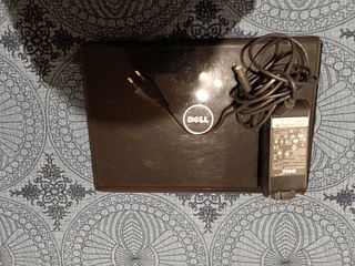 Portátil ISPIRON Dell 1470