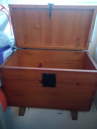 Arco baúl de madera maciza