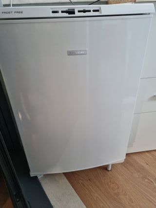 Cajón INFERIOR congelador Elextrolux AEG Zanussi