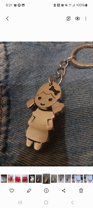 LLAVERO - FIGURA HUMANA NIÑA - ACERO INOXIDABLE