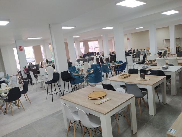 OUTLET SOFÁS, CAMAS,MESAS, DECORACIÓN