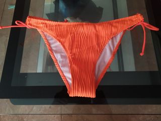 Bikini naranja