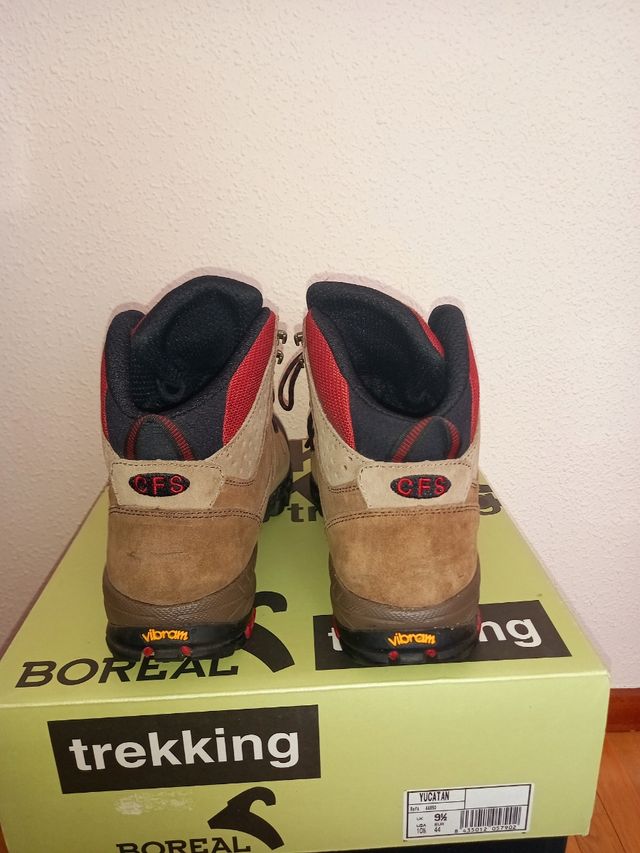 Botas Trekking BOREAL