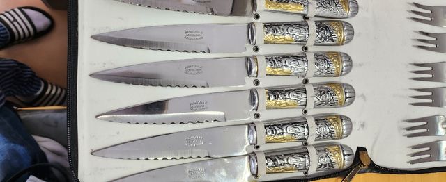 Tenedores y cuchillos