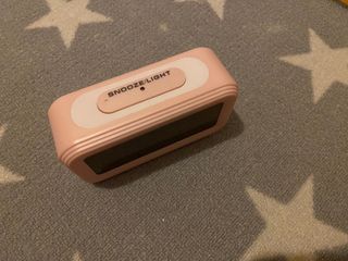 despertador/alarma electronica rosa