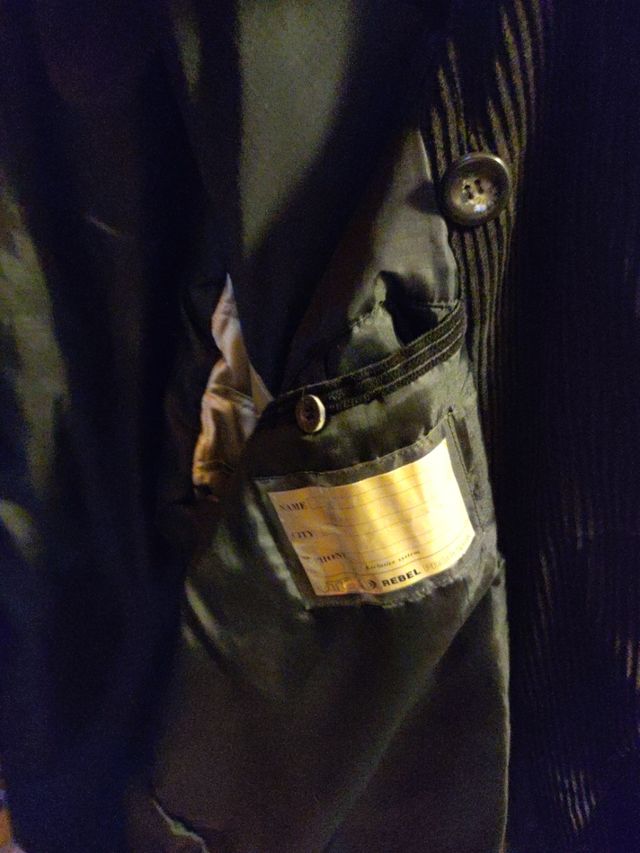 Cappotto in velluto a coste nero