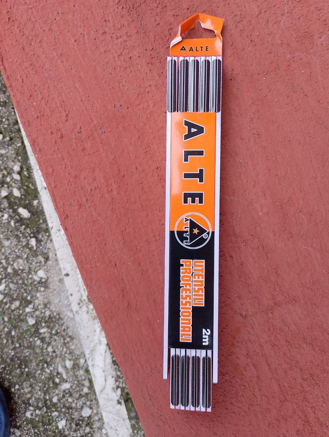 Doppio metro in legno