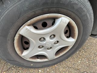 TAPACUBOS HYUNDAI TRAJET 2002