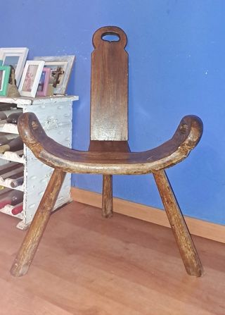 Sillas antiguas trípode