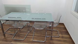 sedia trasparente modello Tobias Ikea