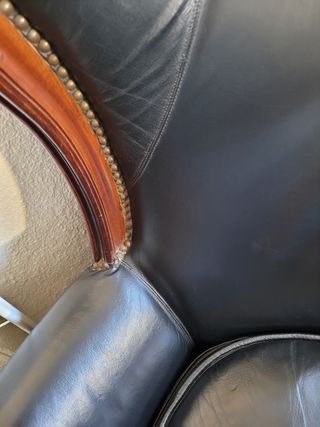 Sillón orejero estilo Isabelino