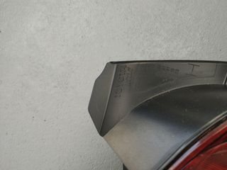 Piloto trasero Toyota Yaris 81561-0D610