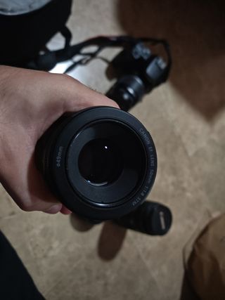 Canon 250D + kit objetivos
