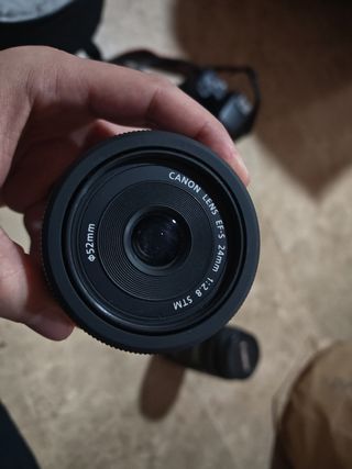 Canon 250D + kit objetivos