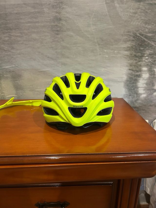 Casco Giro