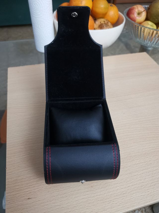 Caja suiss military hanova