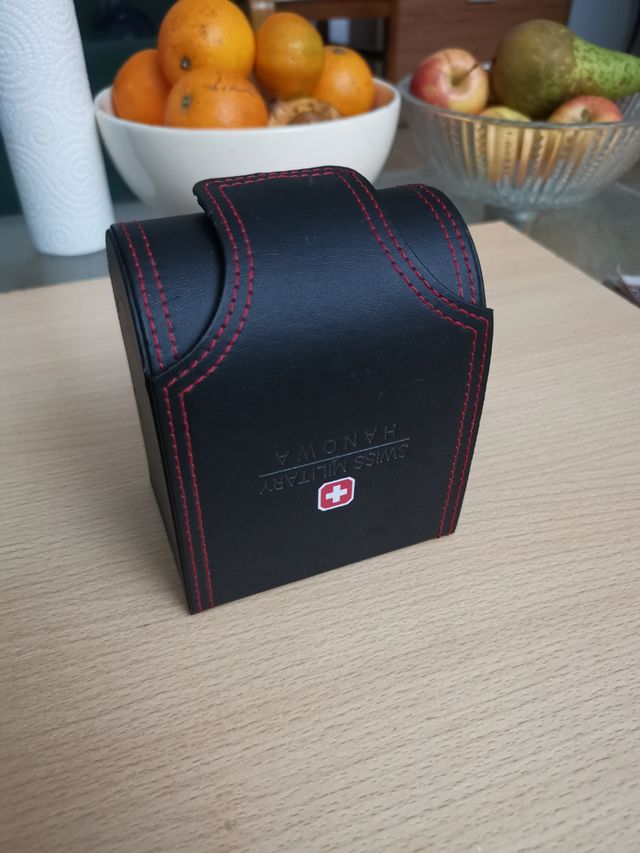 Caja suiss military hanova