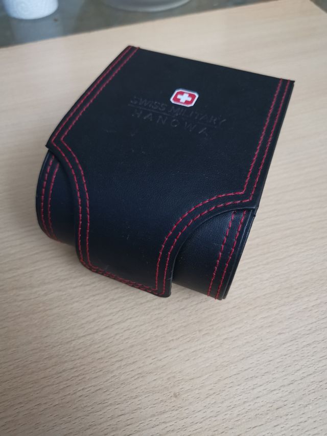 Caja suiss military hanova