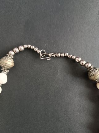 Collar vintage blanco