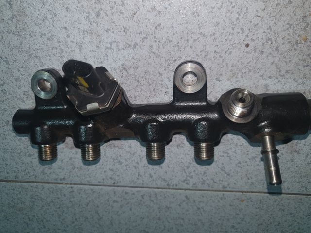  bomba Renault k9k y rampa inyecion