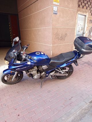 Suzuki bandit 600cc